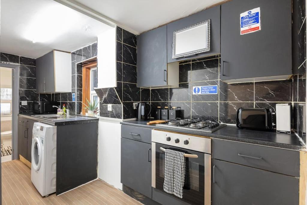 2A - Bright & Airy 2 Bed Flat - 20 Mins To Central London Exterior photo